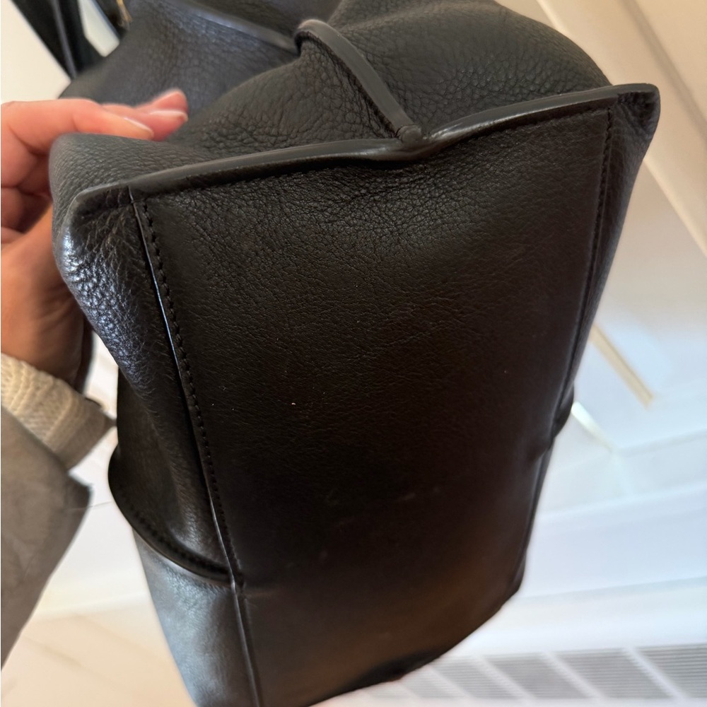 Chloe-Vick Leather Tote Bag - Black 1190 - Picture 16 of 16